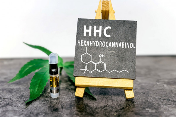Що таке HHC? Порівняння з ТГК та КБД